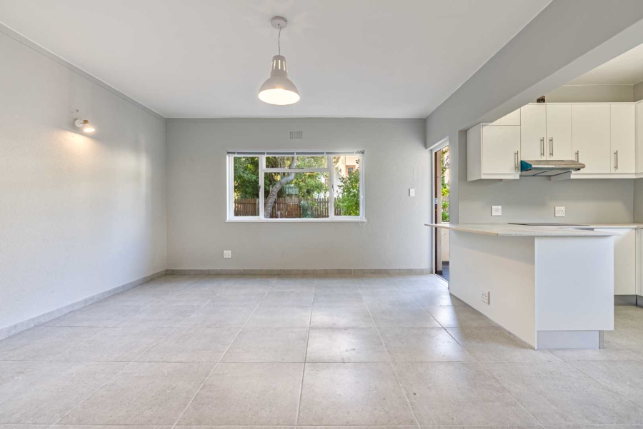 1 Bedroom Property for Sale in Sea Point Western Cape